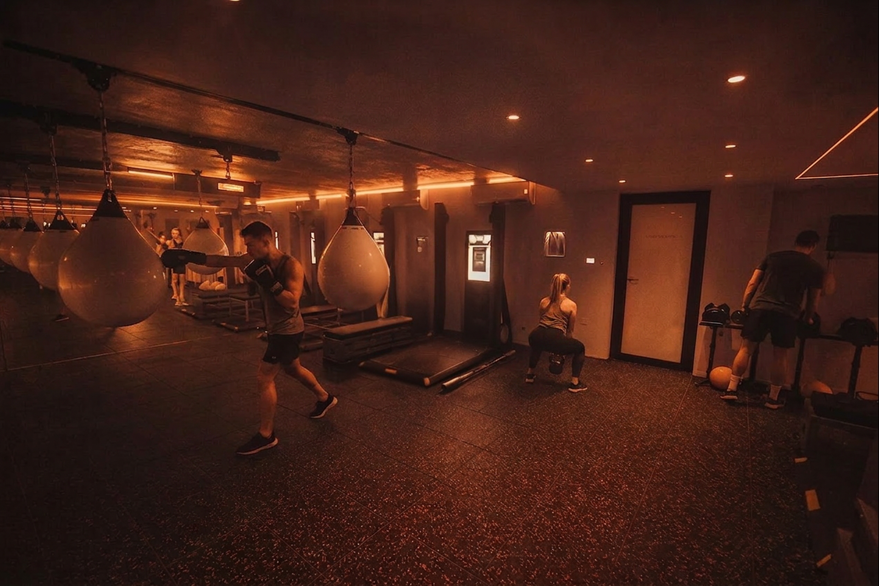 F!GHT BOX warm-lit gym interior